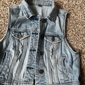 American eagle outfitter Jean denim women size M light wash denim jacket